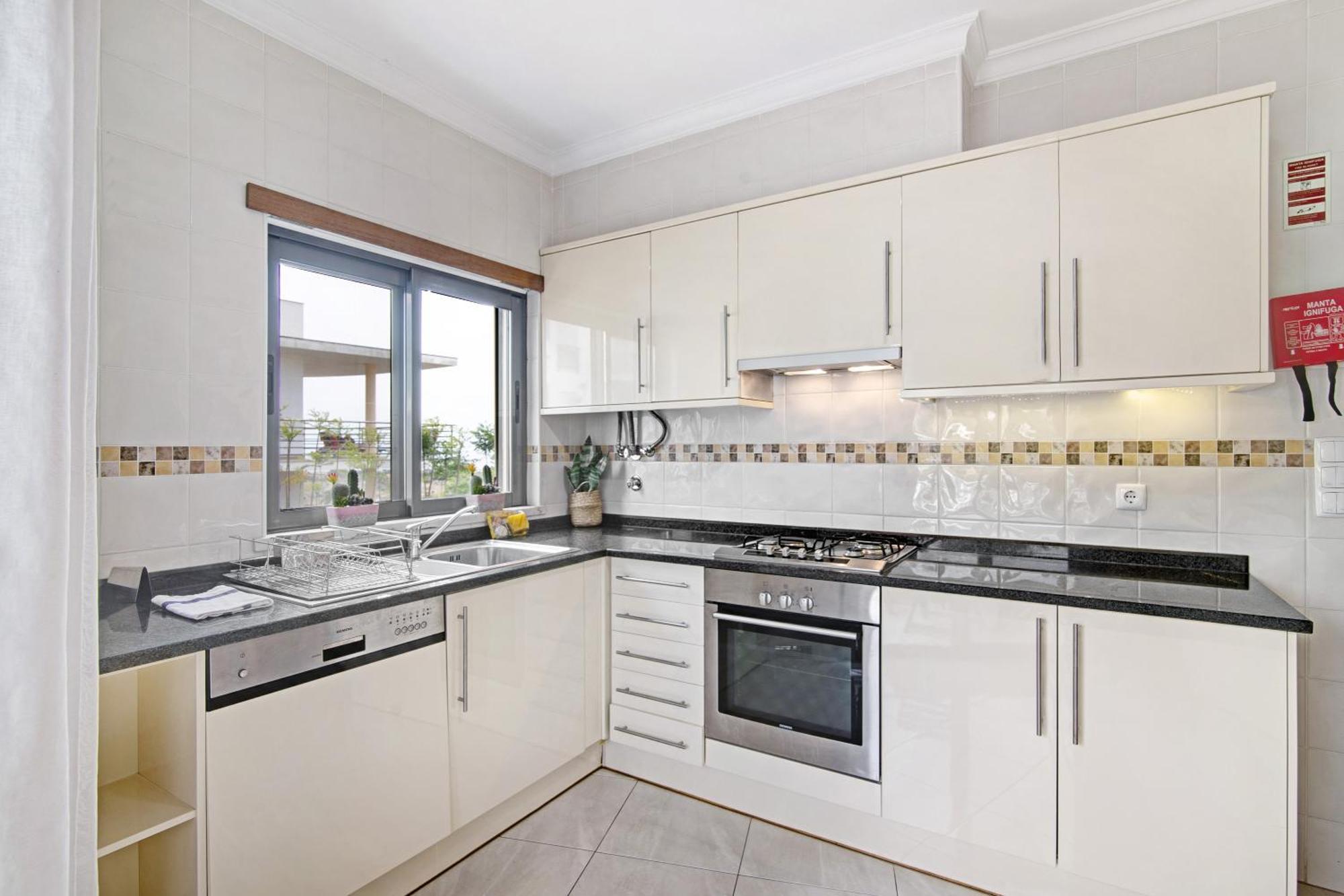 Flat With Pool Marina And Sea View Apartament *